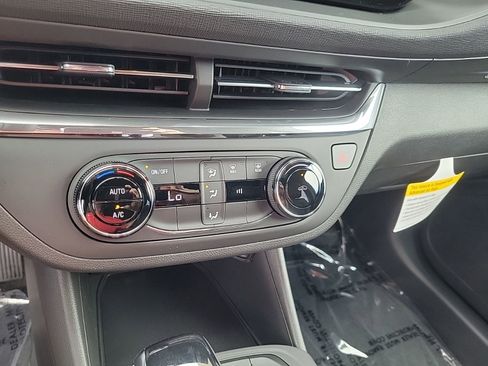 New 2026 Buick Envista Preferred FWD image 16