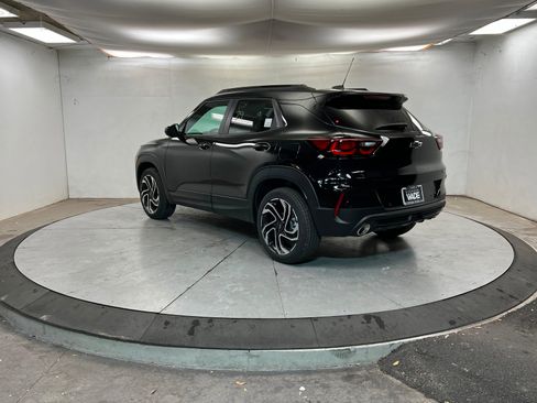 New 2026 Chevrolet TrailBlazer RS w/ Convenience Package image 3