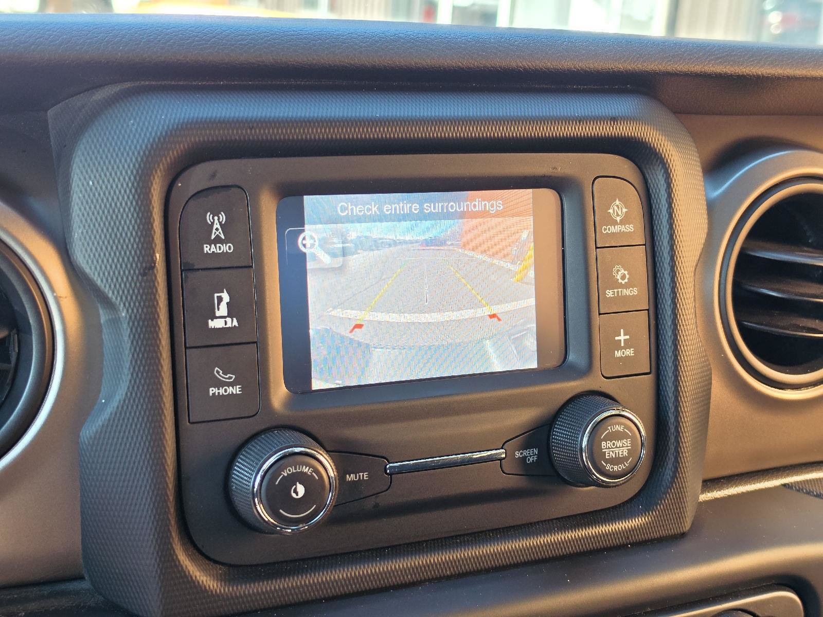 Used 2020 Jeep Gladiator Sport AWD/4WD image 18