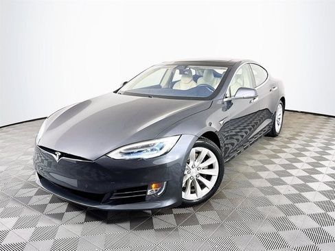 Used 2018 Tesla Model S 100D image 1