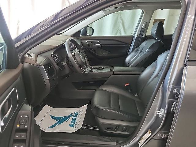 Used 2021 Nissan Rogue SV w/ Premium Package FWD image 5
