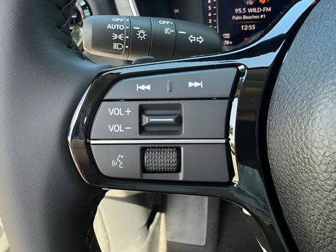 New 2026 Honda Pilot Touring image 21