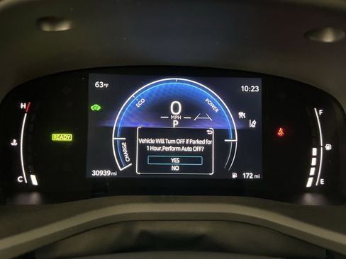 Used 2025 Toyota Camry SE w/ Convenience Package image 17