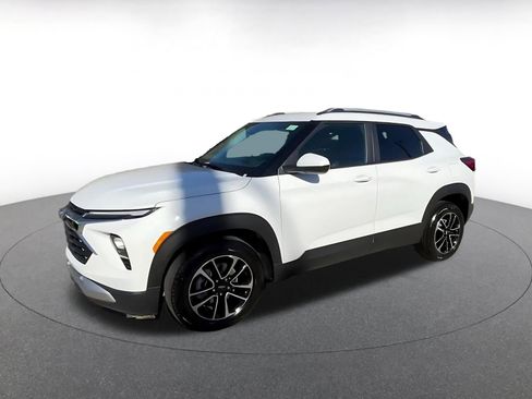 Used 2025 Chevrolet TrailBlazer LT image 8