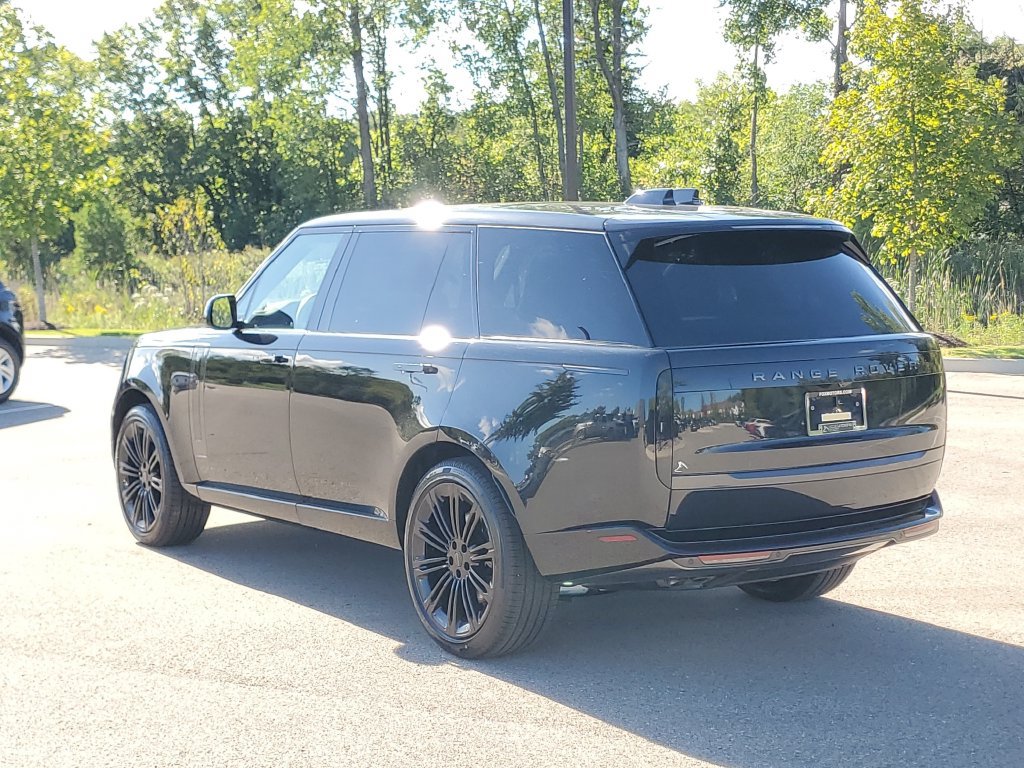 New 2026 Land Rover Range Rover Long Wheelbase SE AWD/4WD image 6