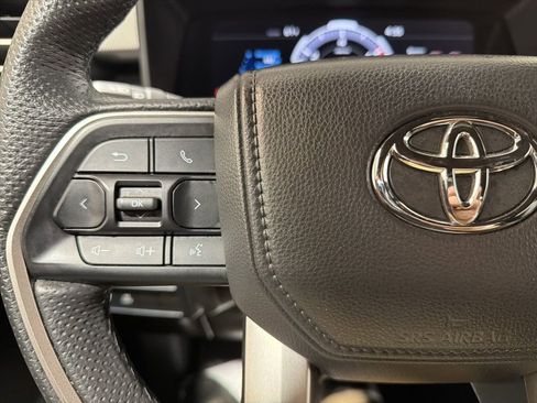 Used 2025 Toyota Tundra Limited image 26