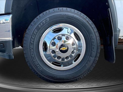 Used 2021 Chevrolet Silverado 3500 LT w/ Gooseneck/5TH Wheel Package AWD/4WD image 10