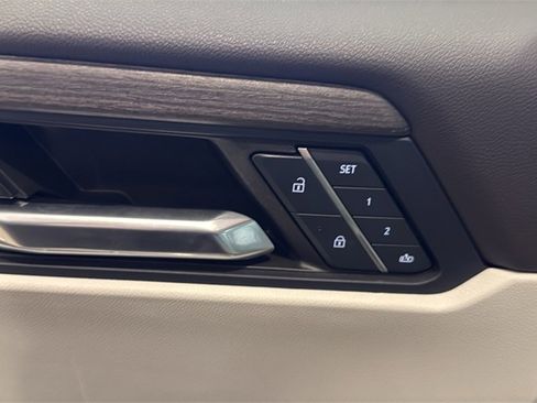 Used 2024 GMC Acadia Denali image 24