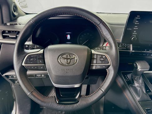 Certified 2022 Toyota Sienna XSE image 12