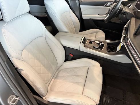 Used 2026 BMW X5 xDrive40i w/ Climate Comfort Package AWD/4WD image 9