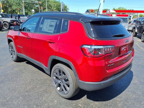 New 2025 Jeep Compass Limited w/ Sun & Sound Group image 4