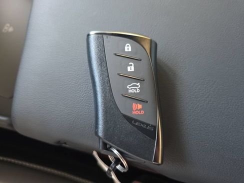 Certified 2025 Lexus ES 350 F Sport FWD image 34