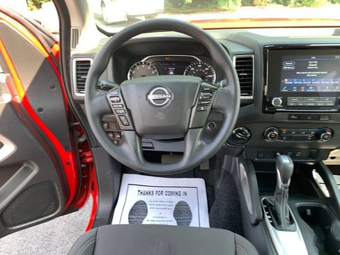 Used 2024 Nissan Frontier SV w/ Technology Package AWD/4WD image 20