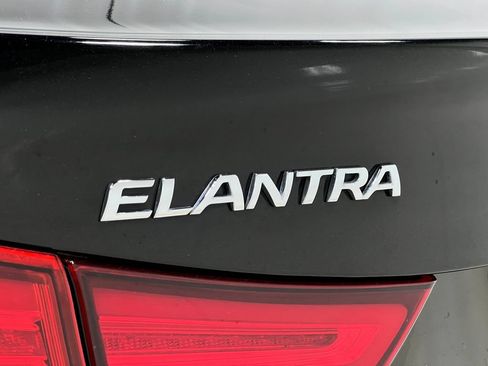 Used 2015 Hyundai Elantra Limited FWD image 38