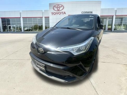 Used 2018 Toyota C-HR XLE FWD image 14