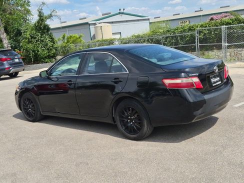 Used 2008 Toyota Camry LE FWD image 3