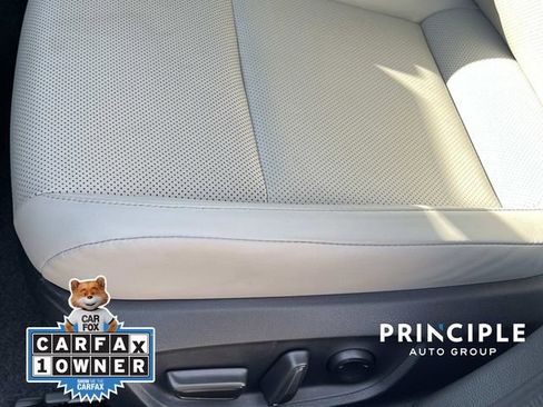 Used 2025 Toyota Prius XLE image 16