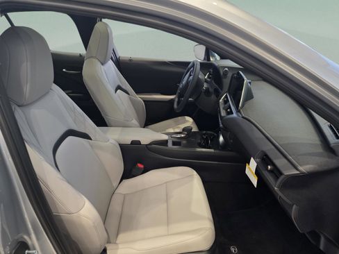 New 2026 Lexus UX 300h FWD image 25