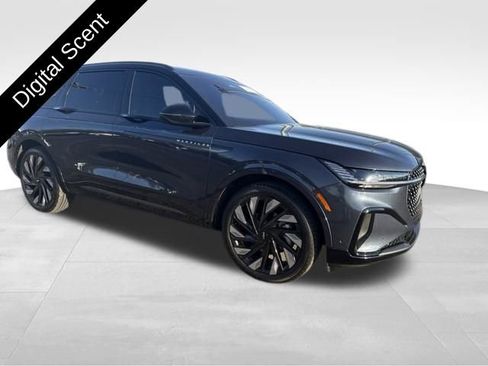 Certified 2024 Lincoln Nautilus Reserve w/ Equipment Group 202A image 11