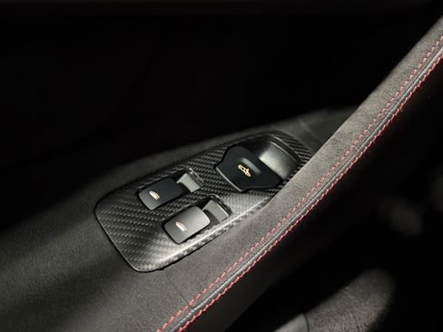 Used 2018 McLaren 570S Spider image 42