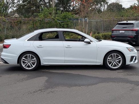 Used 2023 Audi A4 2.0T Premium w/ Convenience Package image 4