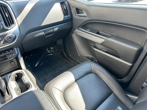 Used 2022 Chevrolet Colorado ZR2 image 17