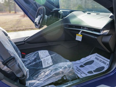 Used 2025 Chevrolet Corvette Stingray Premium Conv w/ Z51 Performance Package image 30