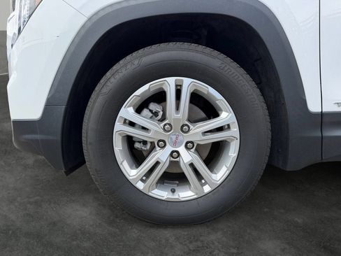 Used 2022 GMC Terrain SLE w/ Driver Convenience Package AWD/4WD image 4