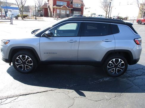 Used 2023 Jeep Compass Limited AWD/4WD image 8