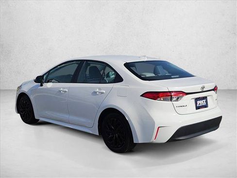 Used 2025 Toyota Corolla LE FWD image 8