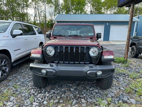 Used 2022 Jeep Gladiator Sport AWD/4WD image 2