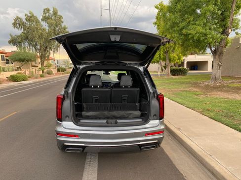 Used 2024 Cadillac XT6 Premium Luxury AWD/4WD image 7
