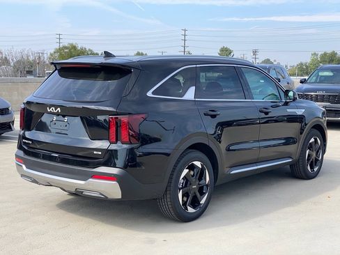 New 2026 Kia Sorento EX w/ EX Premium Package FWD image 3