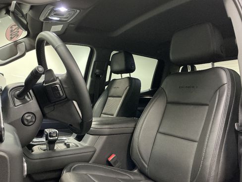 Used 2023 GMC Sierra 1500 Denali AWD/4WD image 9
