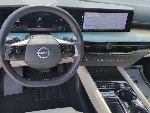 Used 2025 Nissan Murano SL AWD/4WD image 17