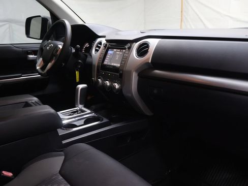 Used 2018 Toyota Tundra SR5 w/ SR5 Upgrade Package AWD/4WD image 10