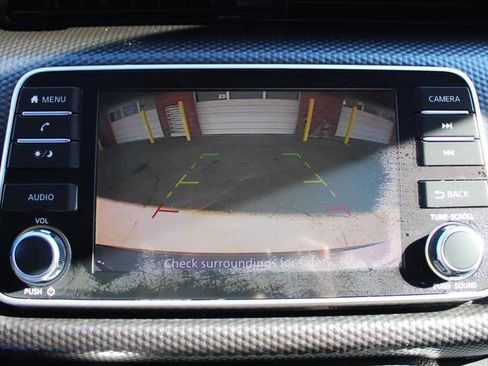 Used 2018 Nissan Kicks SV FWD image 18