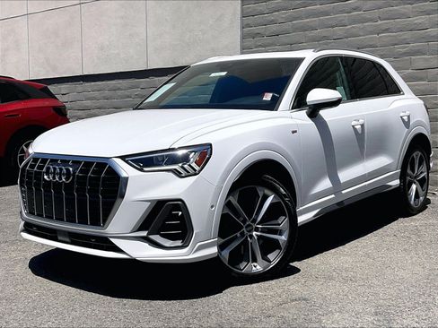 Used 2020 Audi Q3 2.0T Prestige AWD/4WD image 12