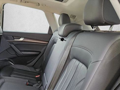 Used 2022 Audi Q5 2.0T Premium image 22