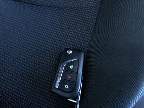 Certified 2025 Toyota RAV4 LE image 32