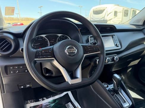 Used 2021 Nissan Kicks S FWD image 16