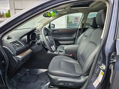 Used 2017 Subaru Outback 3.6R Limited AWD/4WD image 22