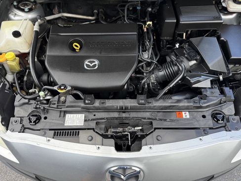 Used 2014 MAZDA MAZDA5 Sport image 25