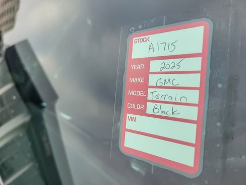 Used 2025 GMC Terrain Elevation image 24