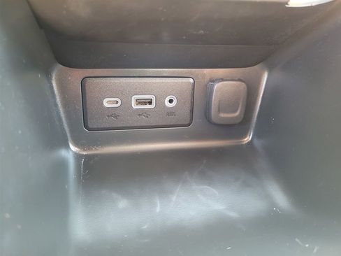 Used 2022 GMC Terrain SLE w/ Driver Convenience Package image 21