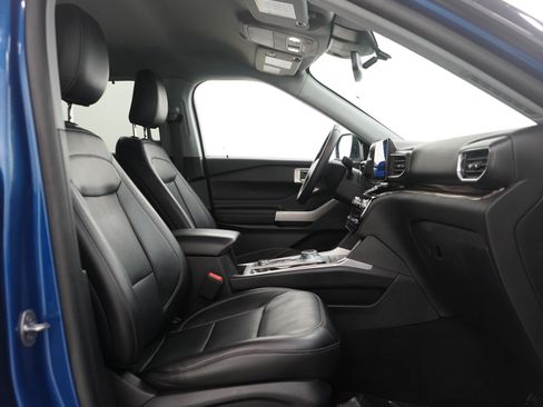 Used 2023 Ford Explorer Limited image 11