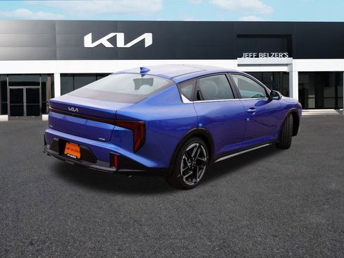 New 2025 Kia K4 GT-Line image 3