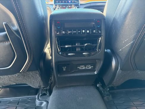 Used 2025 Jeep Grand Cherokee Summit AWD/4WD image 55