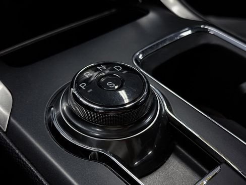 Used 2019 Ford Fusion SE image 56