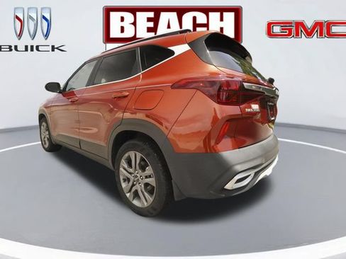 Used 2023 Kia Seltos S w/ Navigation Package FWD image 5